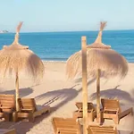 Butibamba Pool View *
